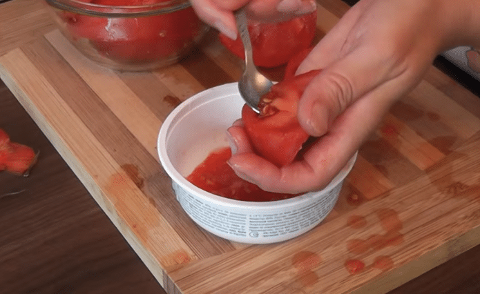 Сбор семян томатов
