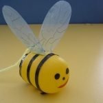 Пчёлка из киндерсюрприза