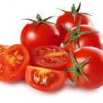 Плоды красных томатов