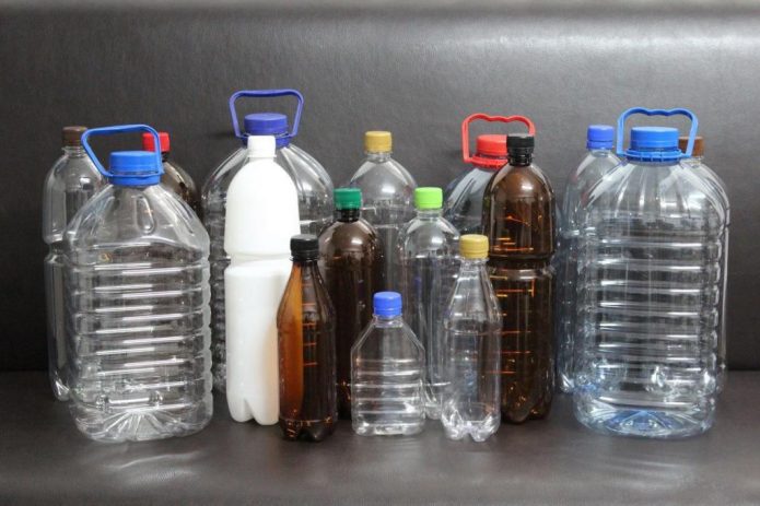 Клумбы из пластиковых бутылок: как сделать и как украсить своими руками