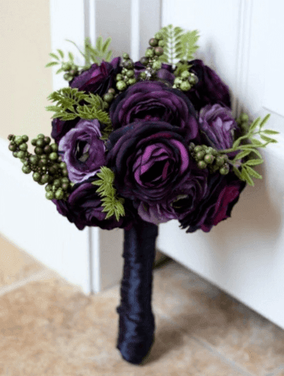 Фиолетовый букет невесты